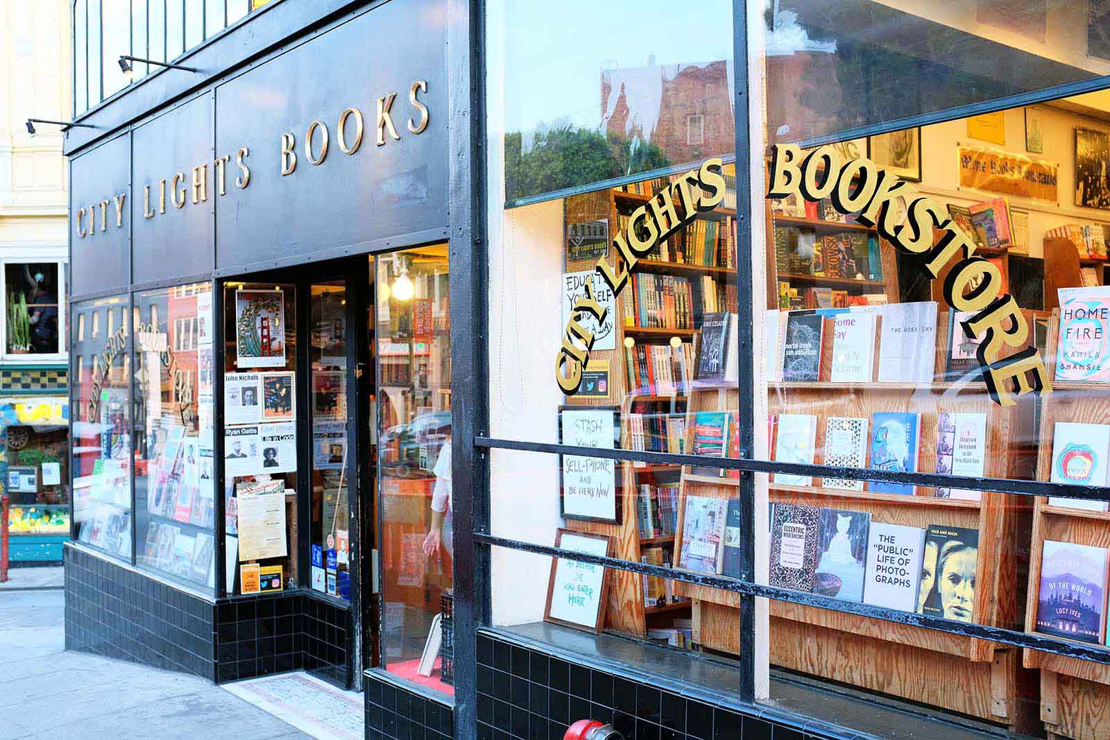 5-book-shops-for-your-travel-bucket-list